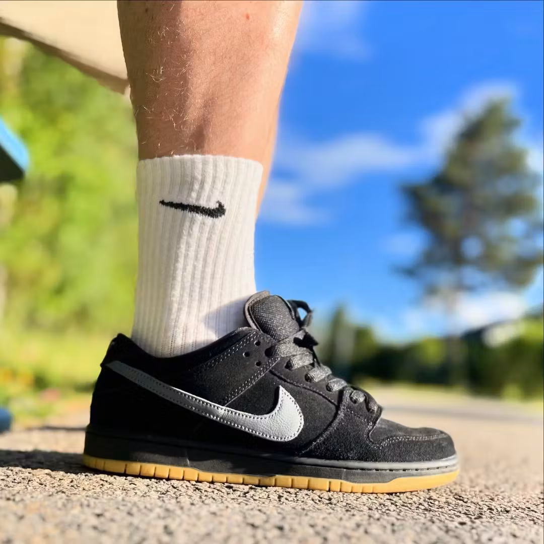 Nike Dunk Low Pro SB 'Black Gum' 304292-045 Nike Dunk Low Pro SB 'Black Gum' 304292-045